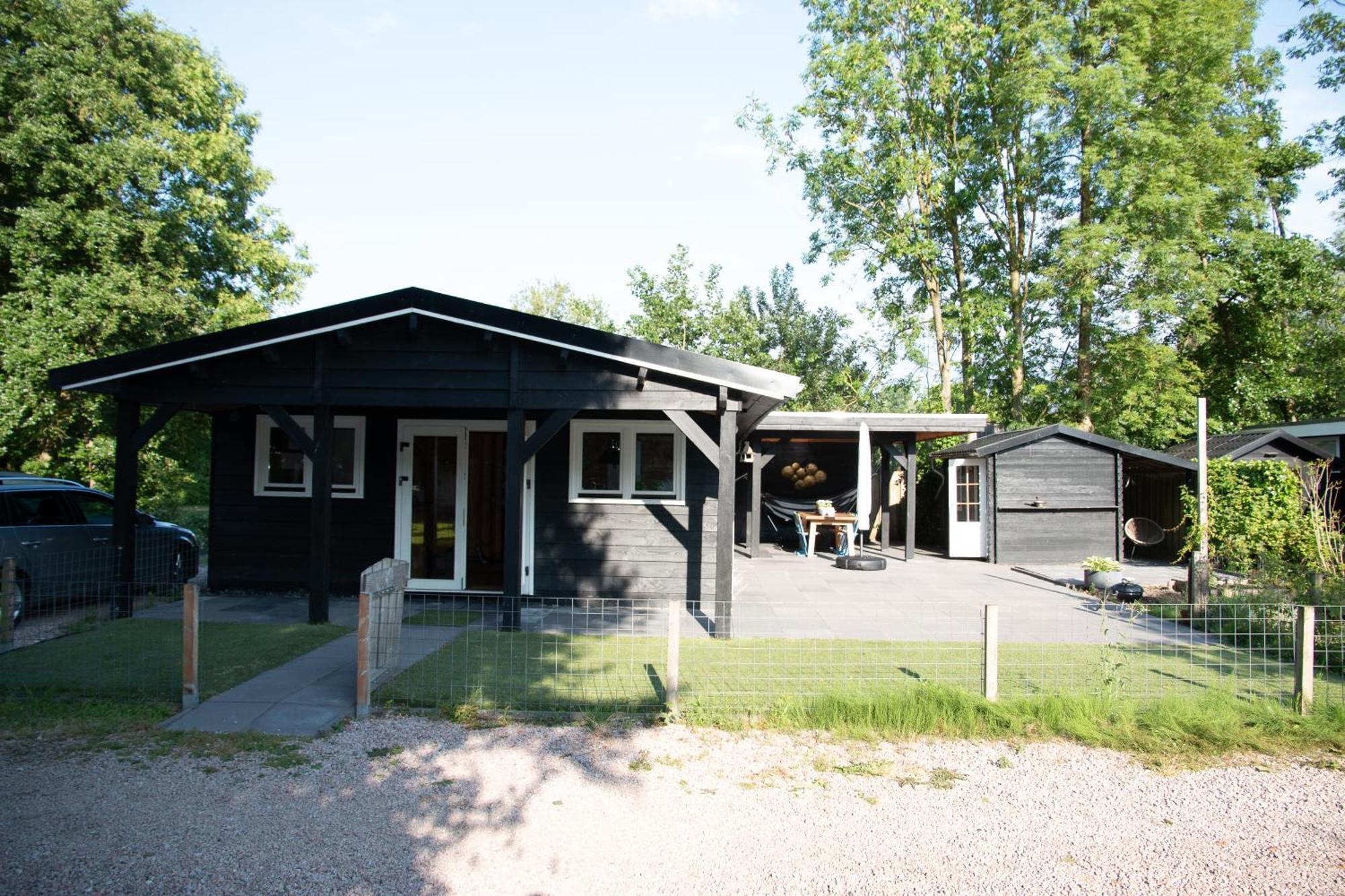Luxe En Ruim Chalet Met Airco Bij Leekstermeer Matsloot Exterior photo